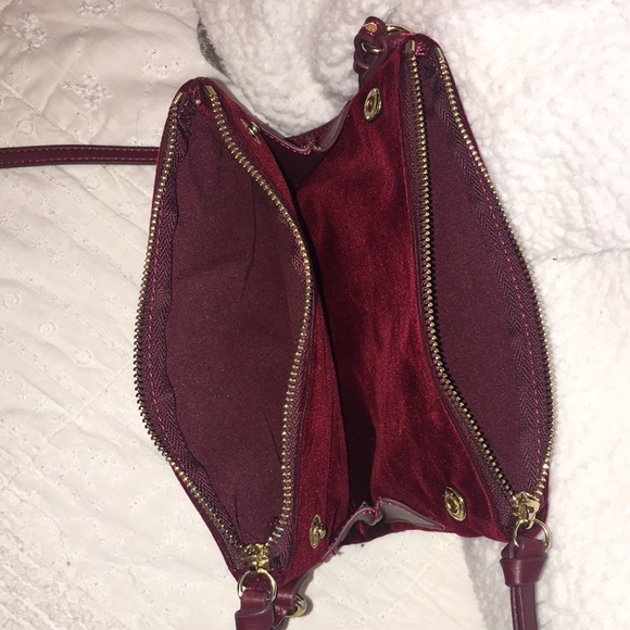 Velvet maroon crossbody bag - Picture 3 of 4